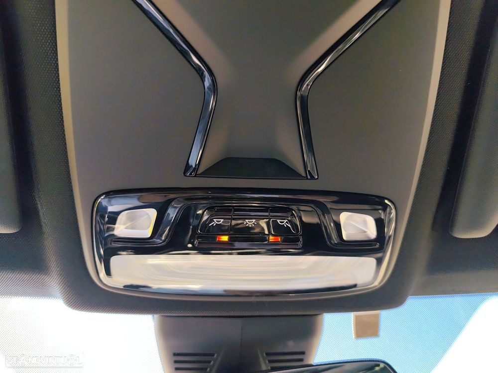 BMW 320 d Pack Desportivo M Auto - 27