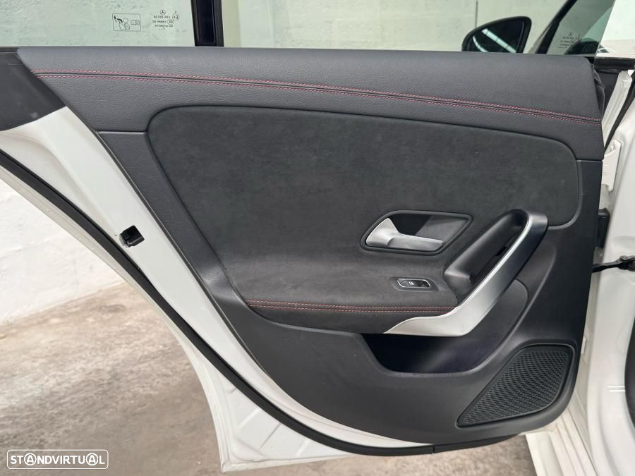 Mercedes-Benz CLA 250 e Shooting Brake AMG Line - 51