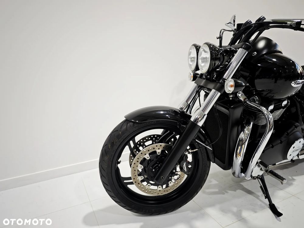 Triumph Thunderbird - 16