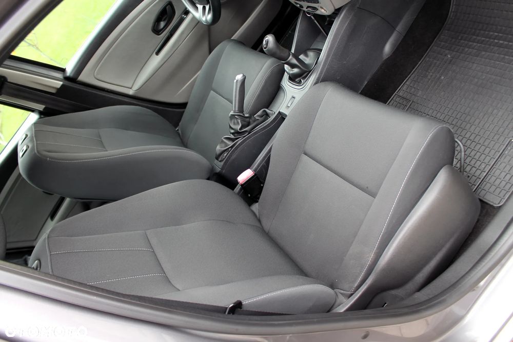 Renault Megane 1.6 16V 100 Authentique - 10