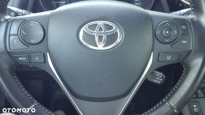 Toyota Auris - 19