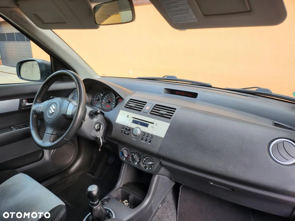 Suzuki Swift 1.3 Limited 25 - 9