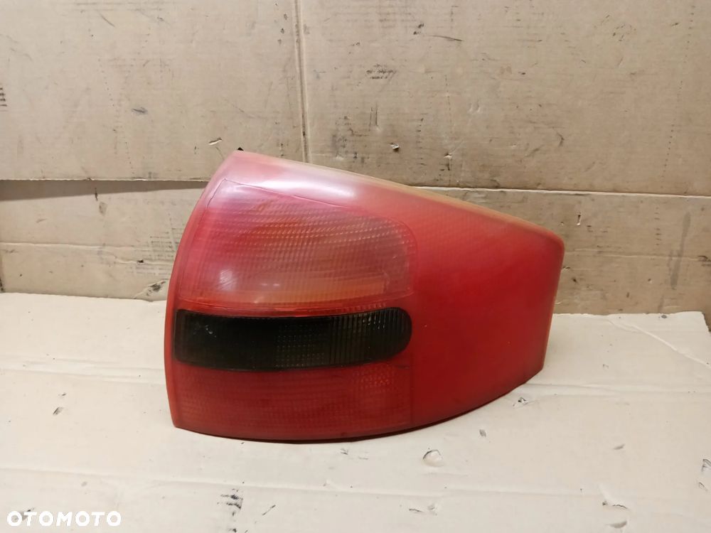Lampa prawy tył tylna prawa Audi A6 C5  Sedan 4B5945096 - 1