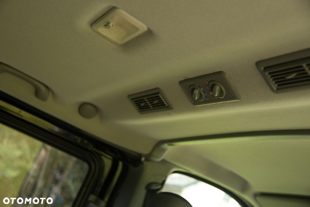 Opel Vivaro - 28