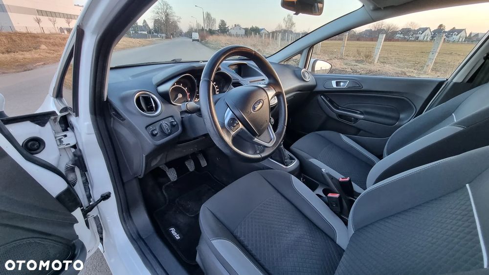 Ford Fiesta - 10