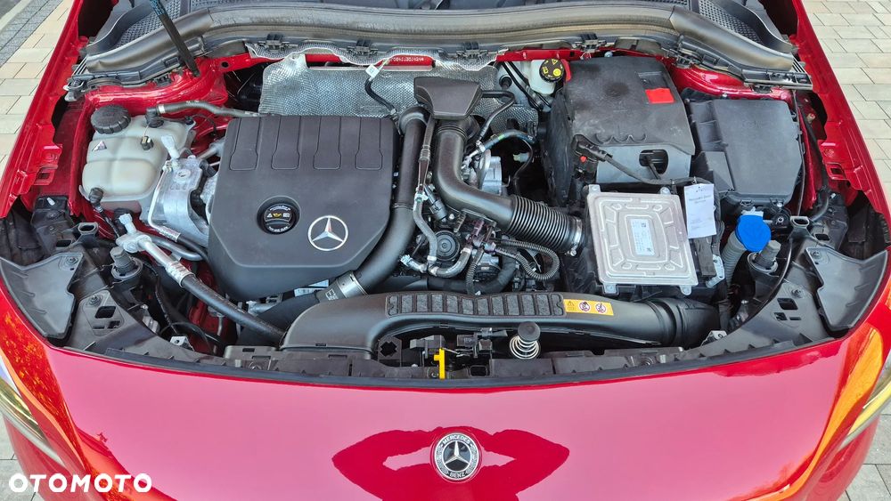 Mercedes-Benz Klasa B 180 Progressive 7G-DCT - 36