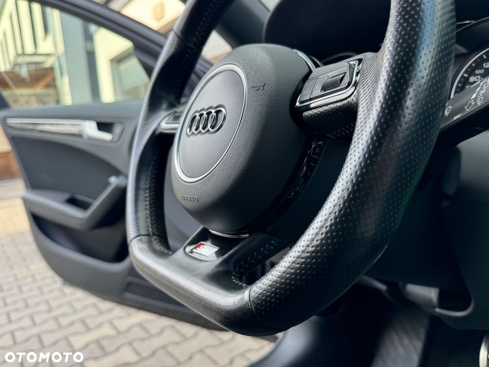 Audi A4 Avant 2.0 TDI DPF quattro S tronic S line Sportpaket - 35