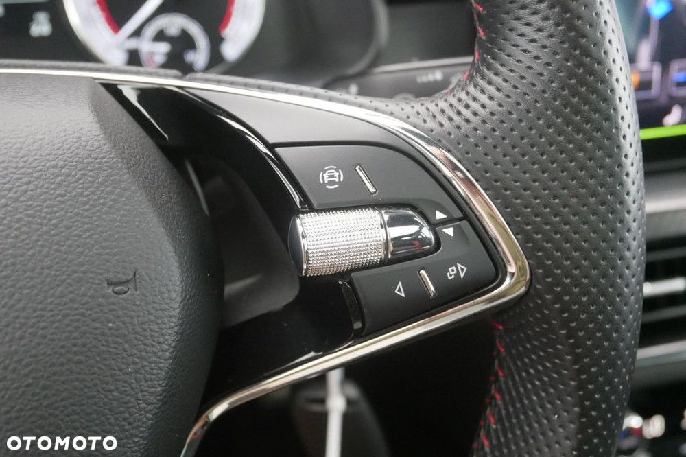Skoda Kamiq 1.5 TSI Monte Carlo DSG - 21