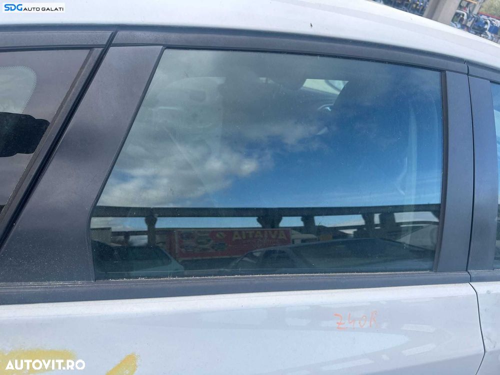 Geam Sticla Culisant de pe Usa Portiera Dreapta Spate Opel Astra J Hatchback 4 usi 2009 - 2016 [K3654] - 1