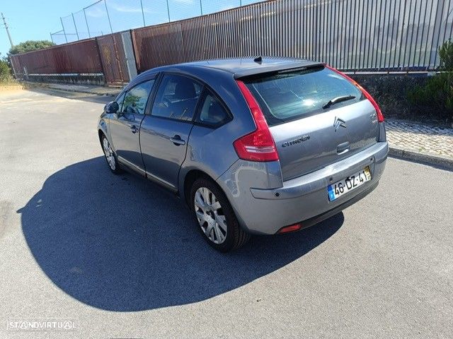 Citroën C4 1.6 HDi 110 Exclusive - 2