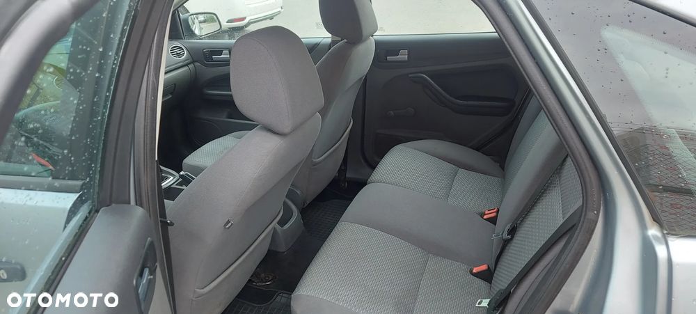 Ford Focus 1.6 TDCi cDPF Ghia - 4