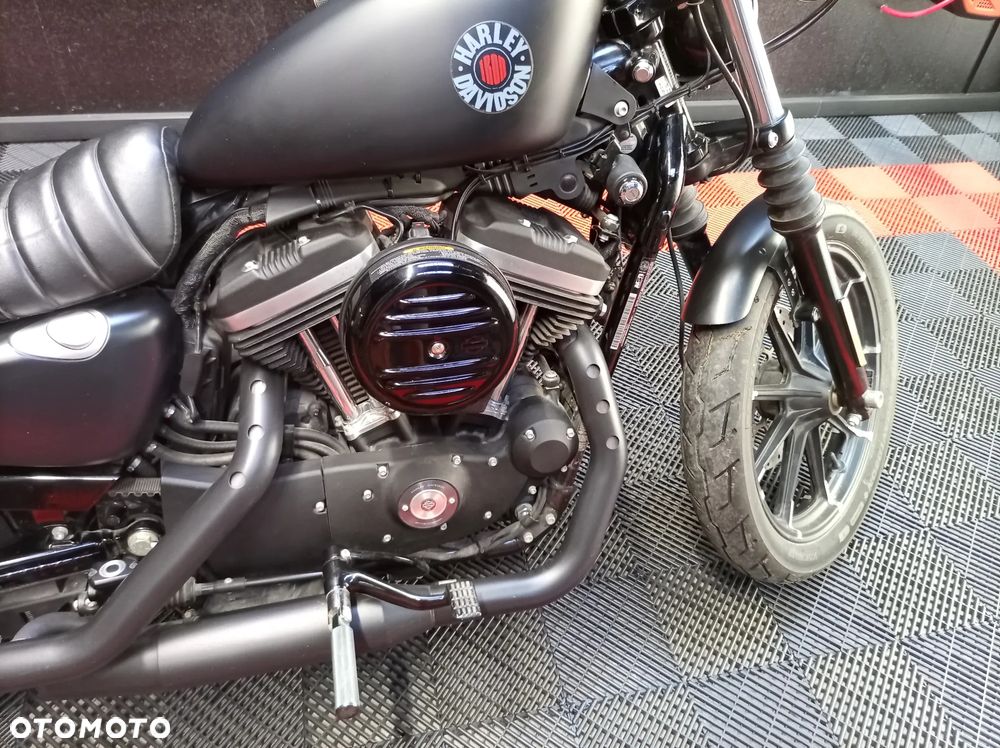 Harley-Davidson Sportster Iron 883 - 12