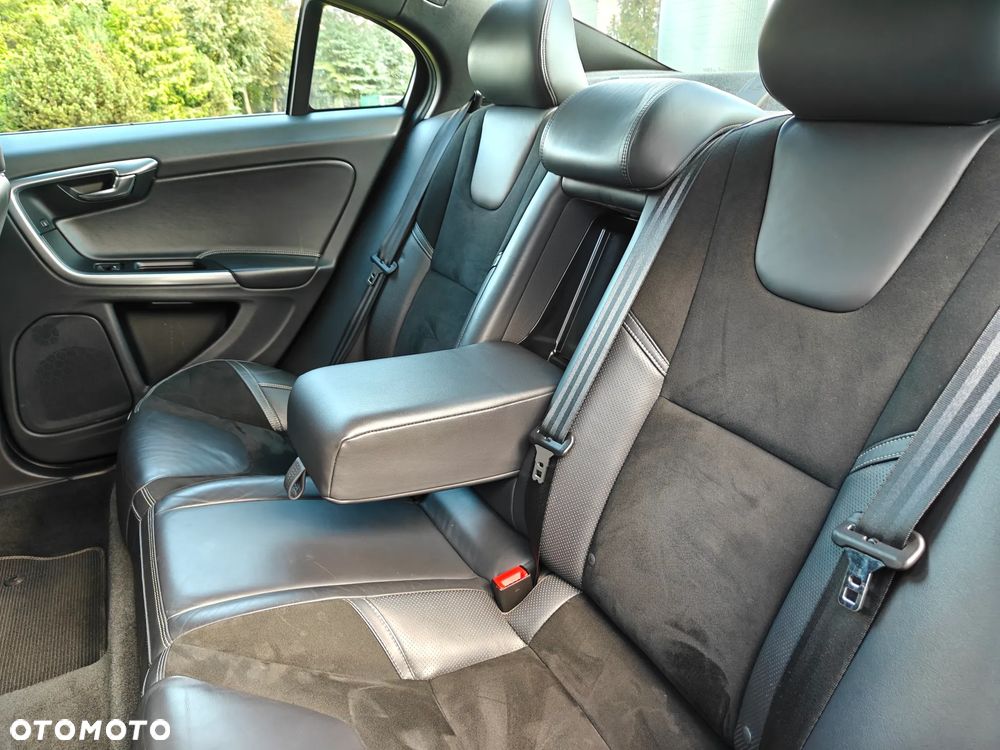Volvo S60 D2 Drive-E R-Design Momentum - 11
