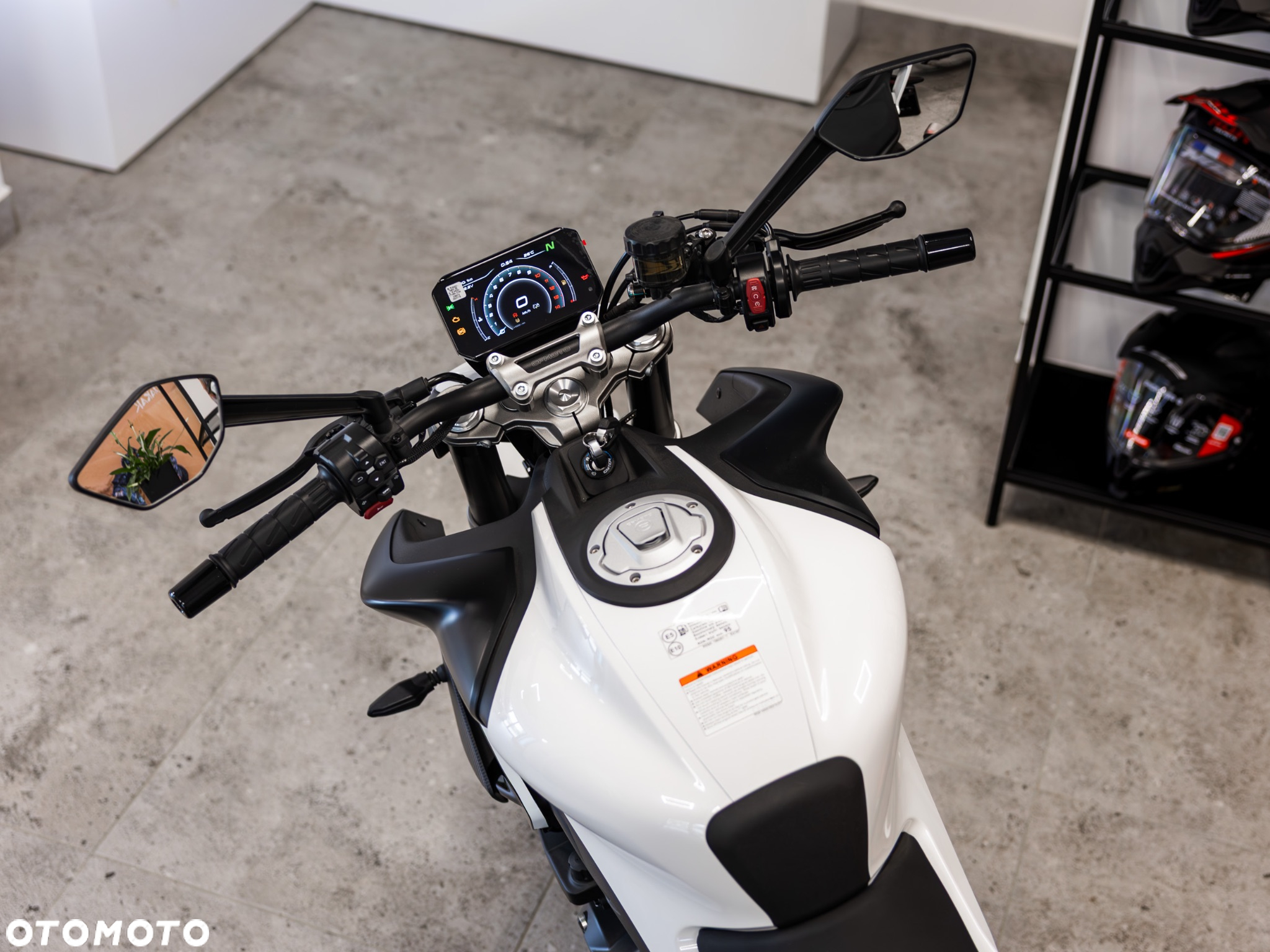 CFMoto NK - 5