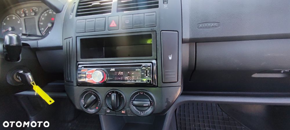 Volkswagen Polo 1.4 16V Highline - 14