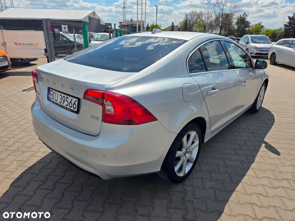 Volvo S60 D2 Drive-E Momentum - 9