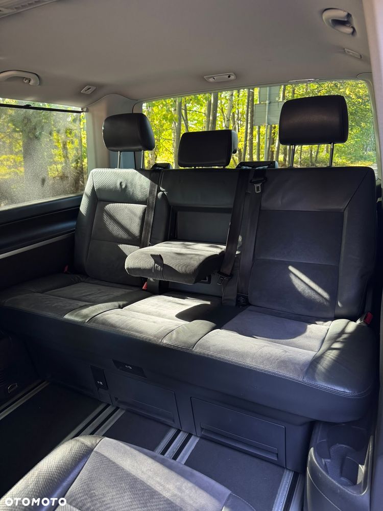 Volkswagen Multivan - 27