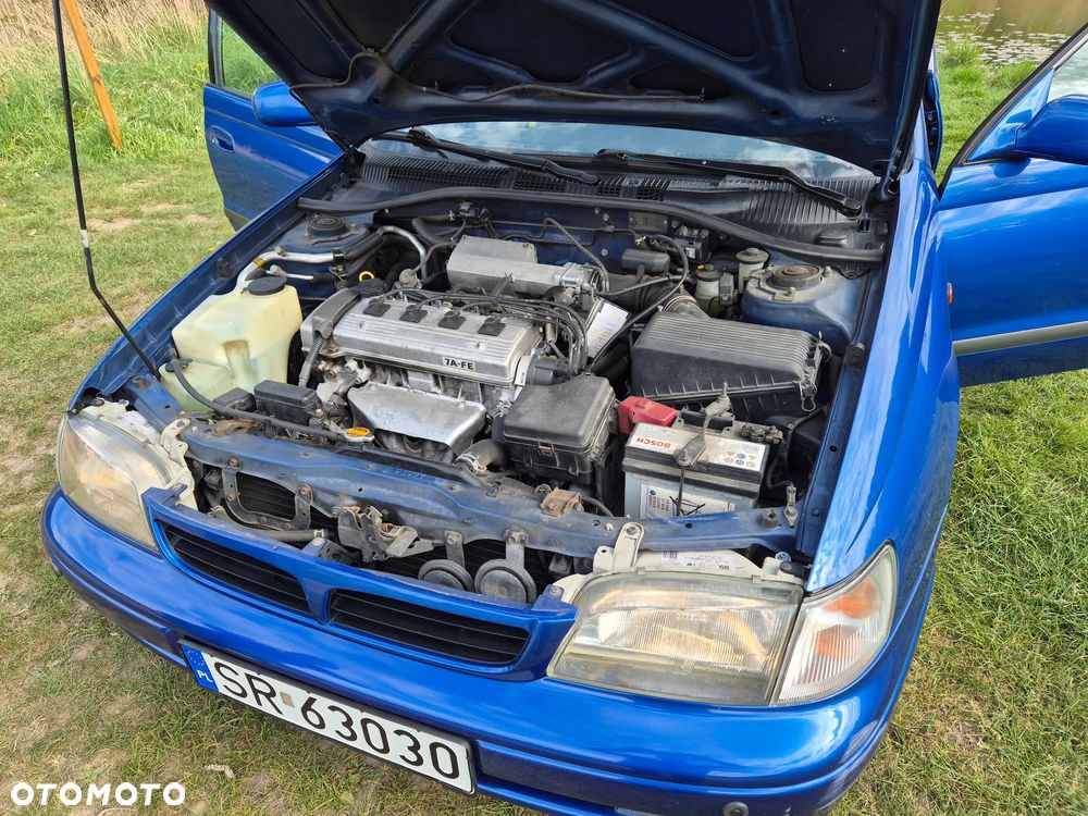 Toyota Carina 1.8 - 15