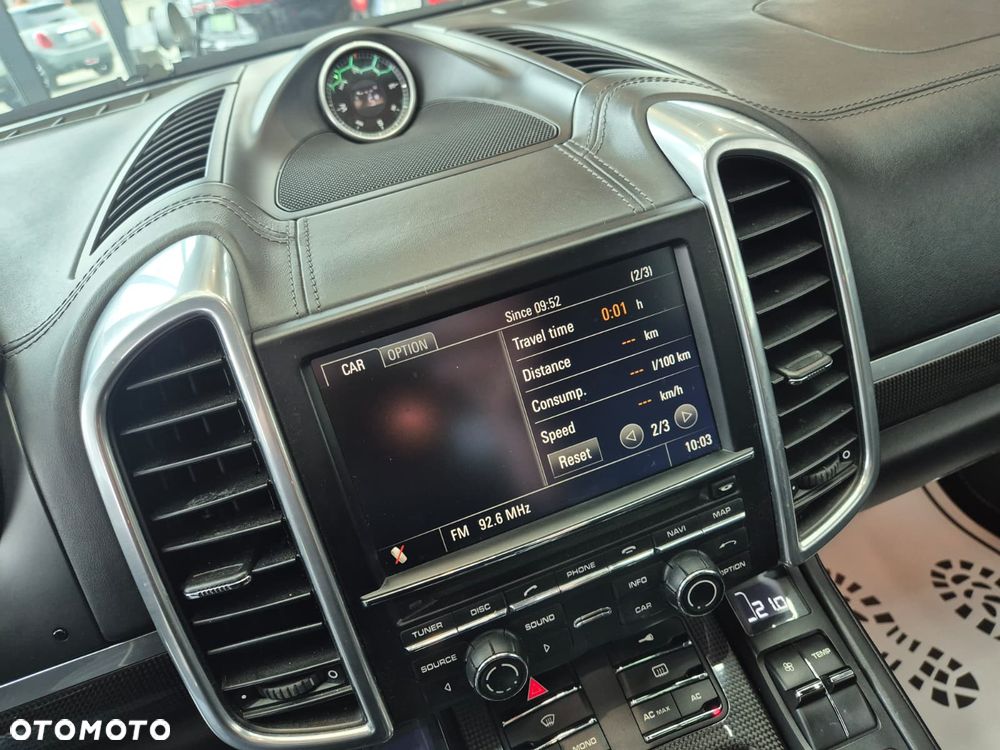 Porsche Cayenne - 24