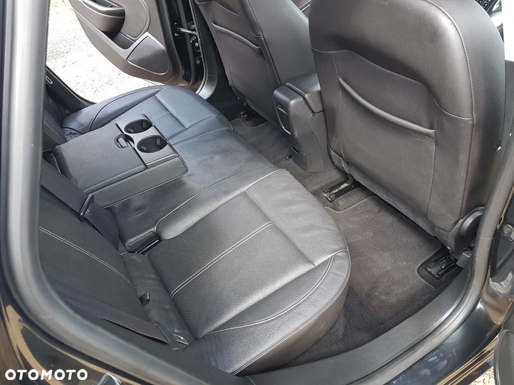 Opel Astra 2.0 CDTI DPF SportsTourer Exklusiv - 18