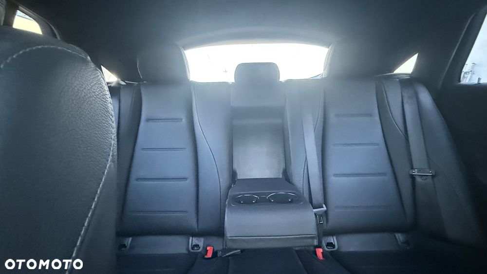 Mercedes-Benz GLE 300 d 4-Matic - 23