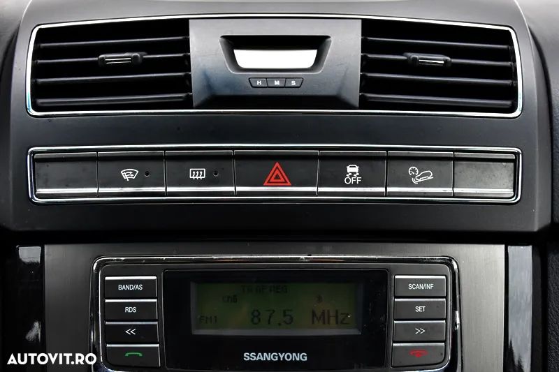 SsangYong REXTON W 2.0 e-XDI RWD DLX - 11