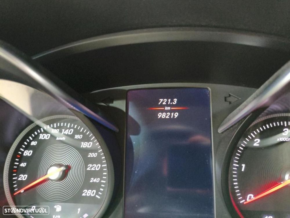 Mercedes-Benz V 220 d Longo Avantgarde Aut. - 7