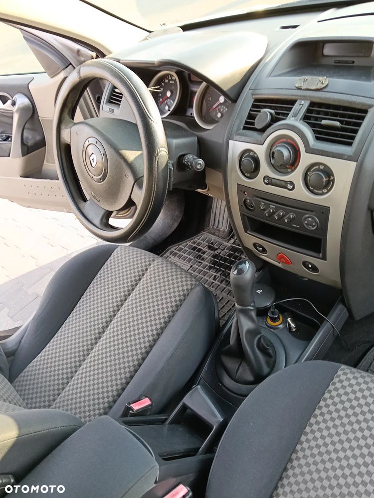 Renault Megane 1.6 Confort Expression - 22