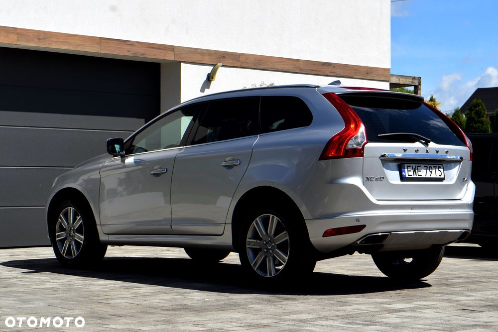 Volvo XC 60 D4 Geartronic Momentum Pro - 39