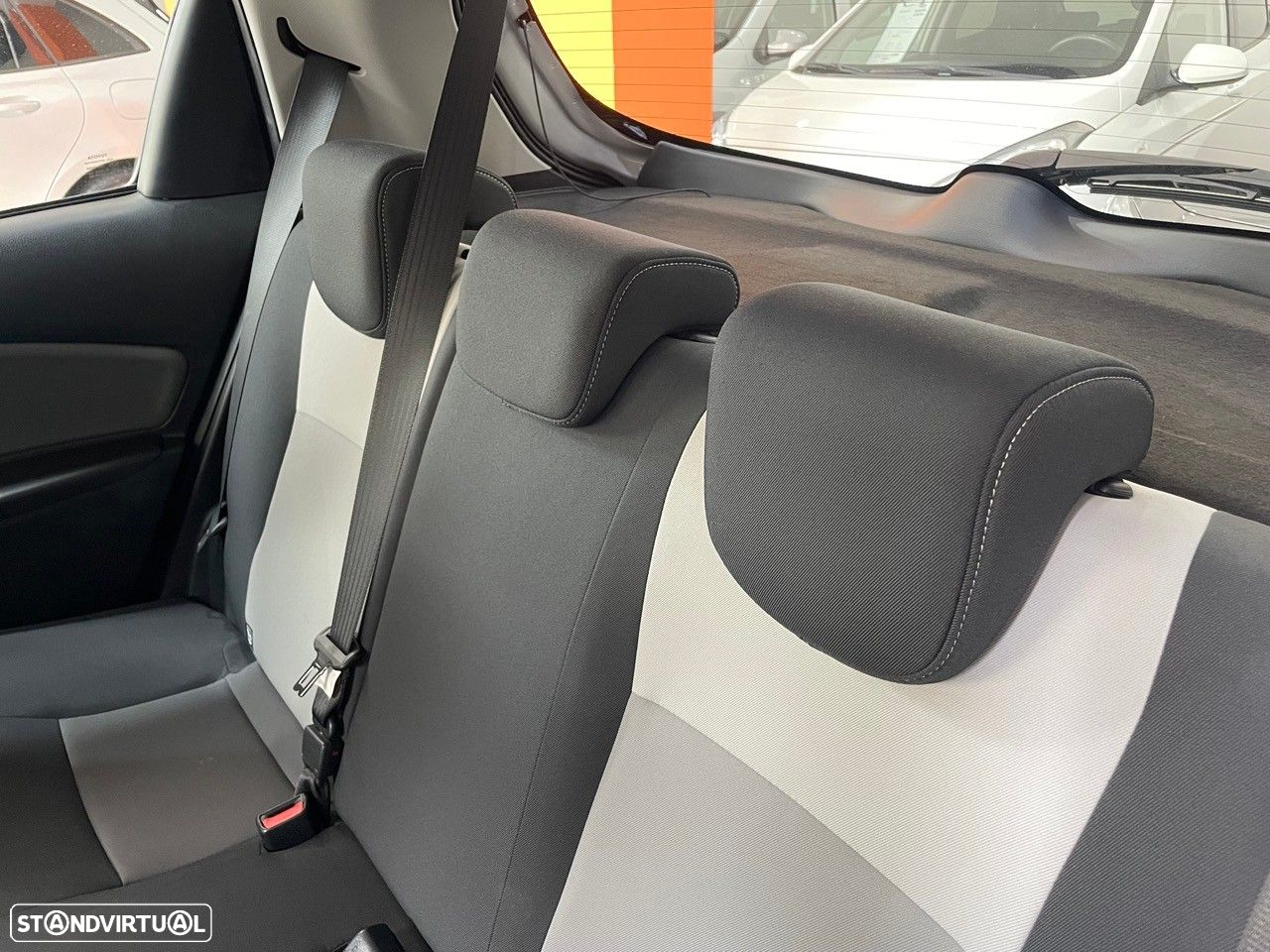 Toyota Yaris 1.0 VVT-i Comfort - 9