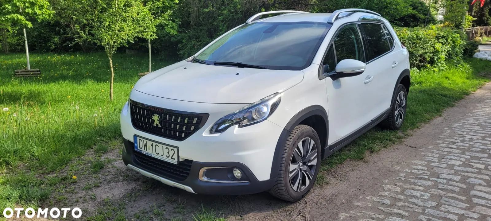 Peugeot 2008 1.2 PureTech Allure S&S - 1