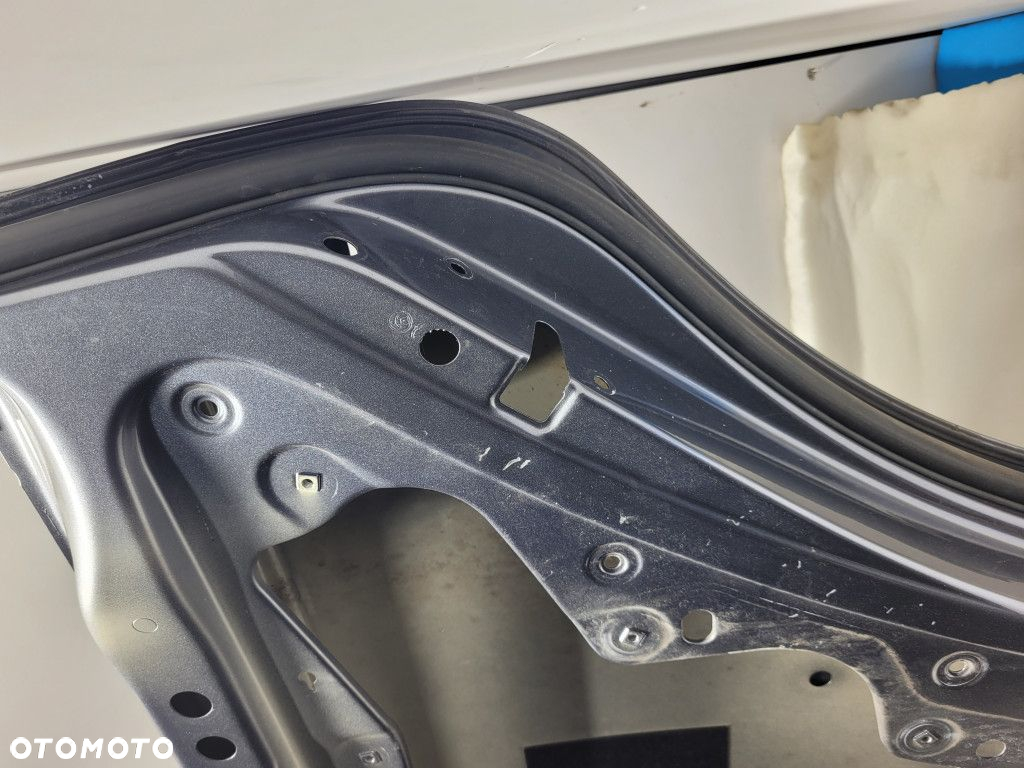 DRZWI TYŁ PRAWE LD7X VOLKSWAGEN TOURAN  I - 12