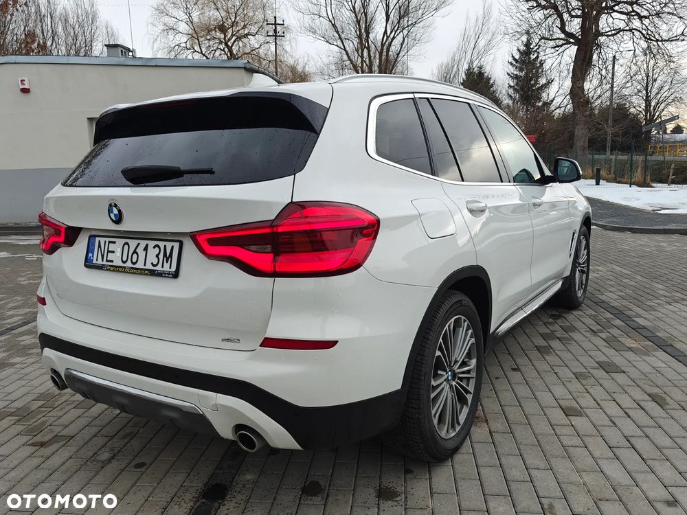 BMW X3 sDrive18d Luxury Line - 2