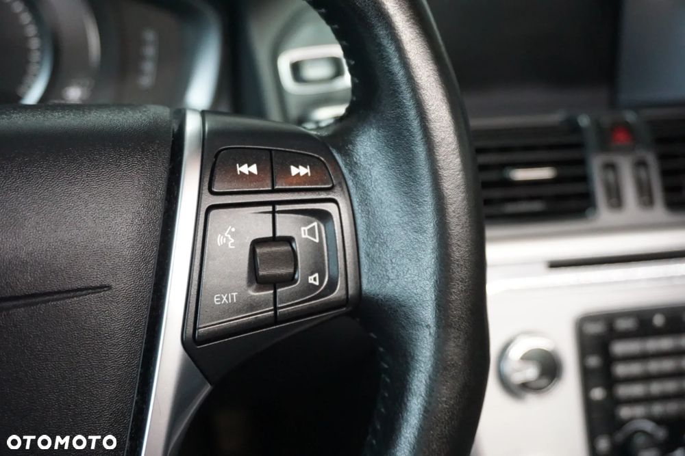 Volvo XC 60 D4 Geartronic Kinetic - 26