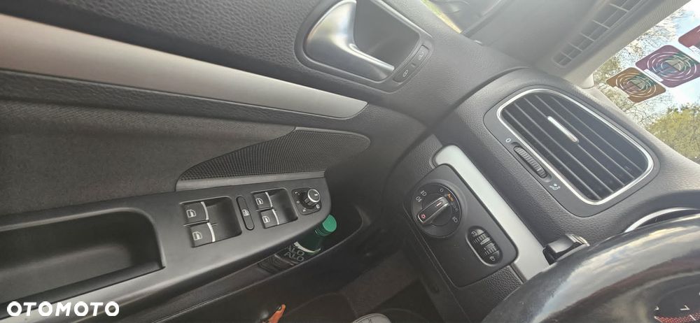 Volkswagen Golf 1.4 TSI BlueMotion Technology DSG Highline - 11