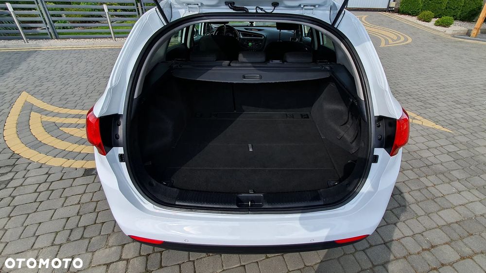 Kia Ceed 1.6 CRDi 136 ISG Platinum Edition - 28