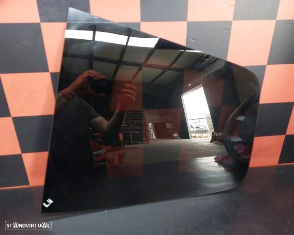 Vidro Trás Esquerdo Ford Tourneo Courier B460 Kombi - 1