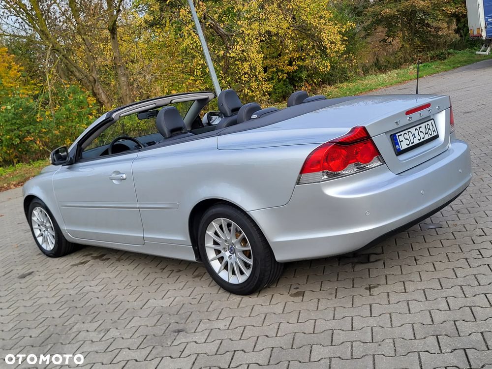 Volvo C70 2.0D Momentum - 10