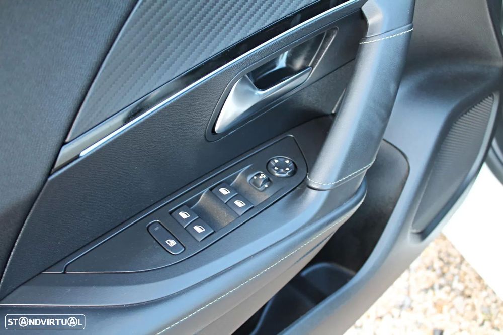 Peugeot 2008 1.5 BlueHDi GT Line EAT8 - 19