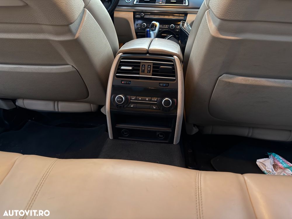 BMW Seria 7 740d Aut. - 12