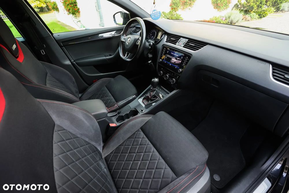 Skoda Octavia 2.0 TDI (Green tec) DSG RS - 23
