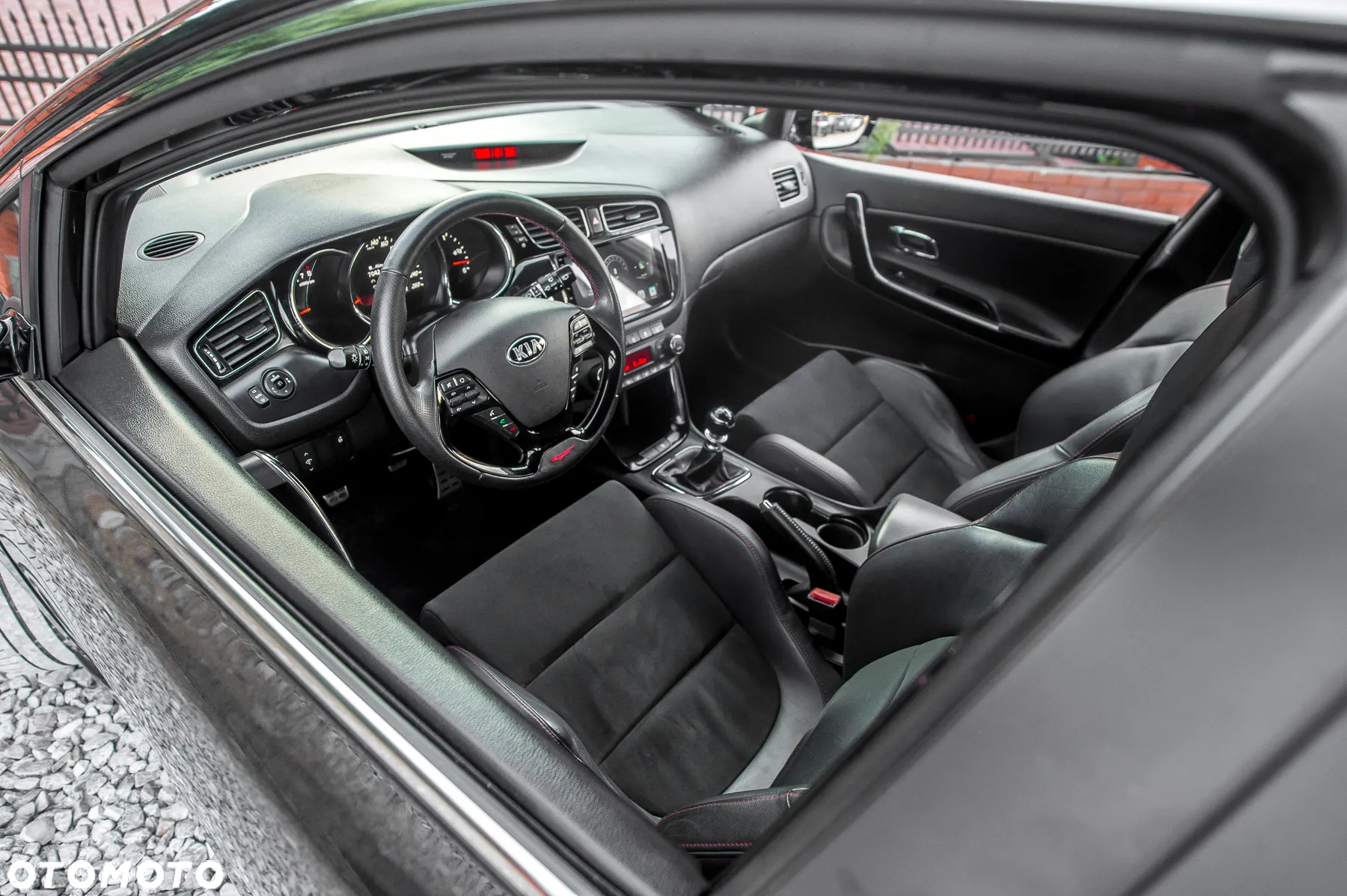 Kia Ceed 1.6 T-GDI GT - 17