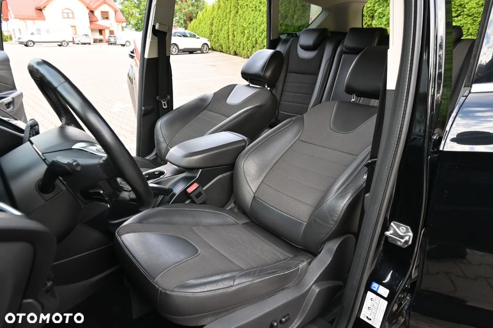 Ford Kuga 2.0 TDCi 4x4 Individual - 24