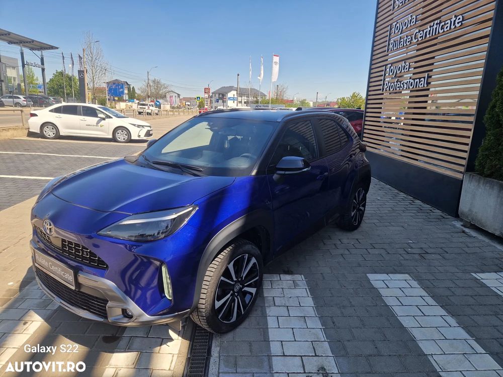 Toyota Yaris Cross 1.5 VVT-i HSD 4x4 Exclusive Premiere - 4