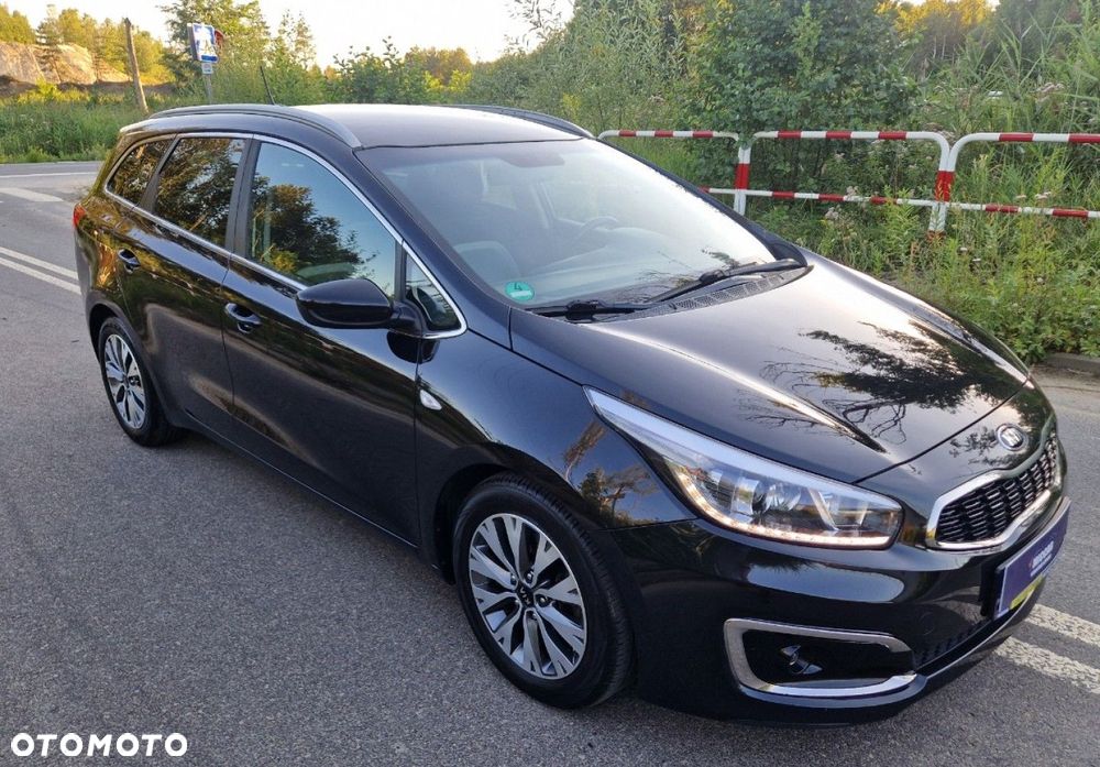 Kia Ceed 1.6 GDI Fifa World Cup Edition - 11
