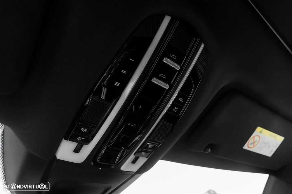 Porsche Panamera Sport Turismo 4 E-Hybrid - 28