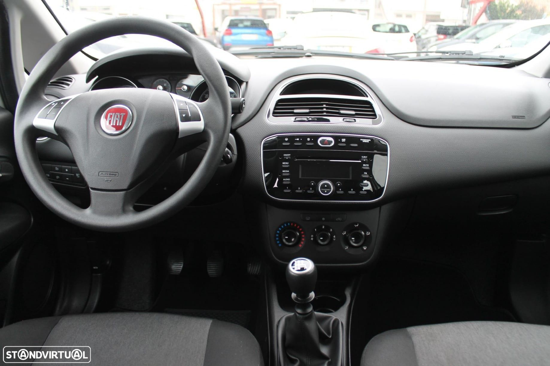 Fiat Punto 1.3 M-Jet Lounge S&S - 9