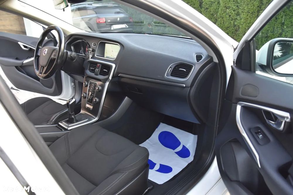 Volvo V40 D4 Drive-E Momentum - 18