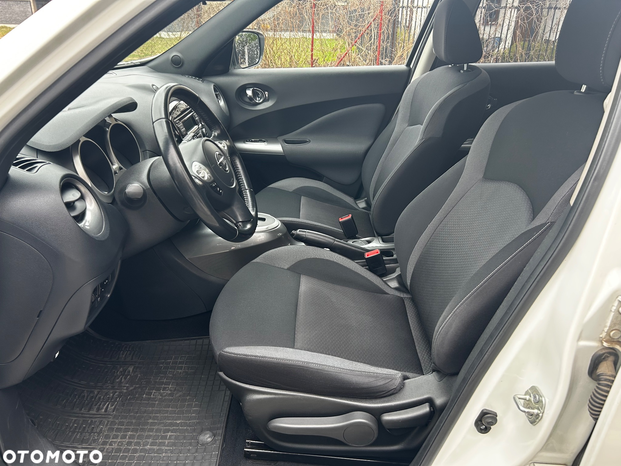 Nissan Juke 1.6 Acenta Xtronic - 17