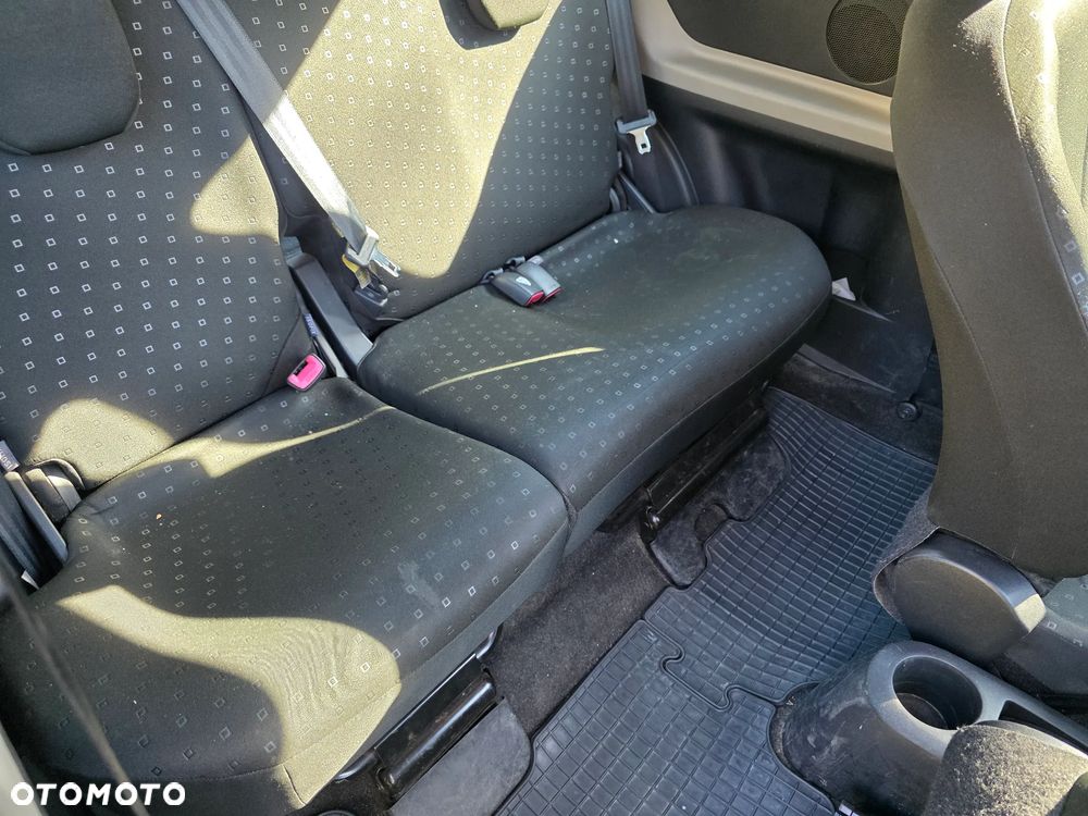 Toyota Yaris 1.0 Luna A/C - 13